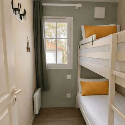 Chambre cabine avec lits superposés