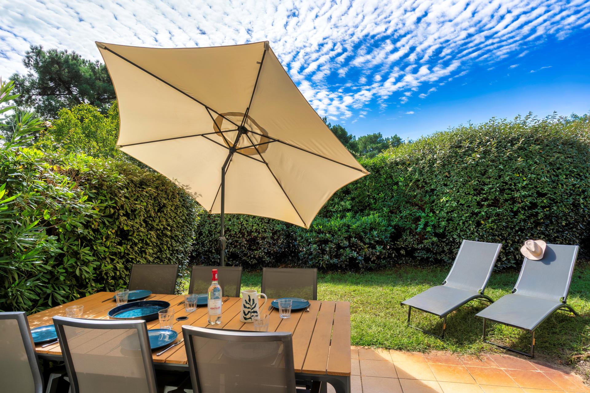 Terrasse et jardinet à l'abri des regards